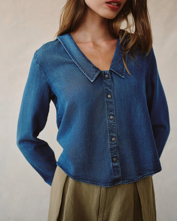 Oversized Collar Shirt in Moonlight Wash