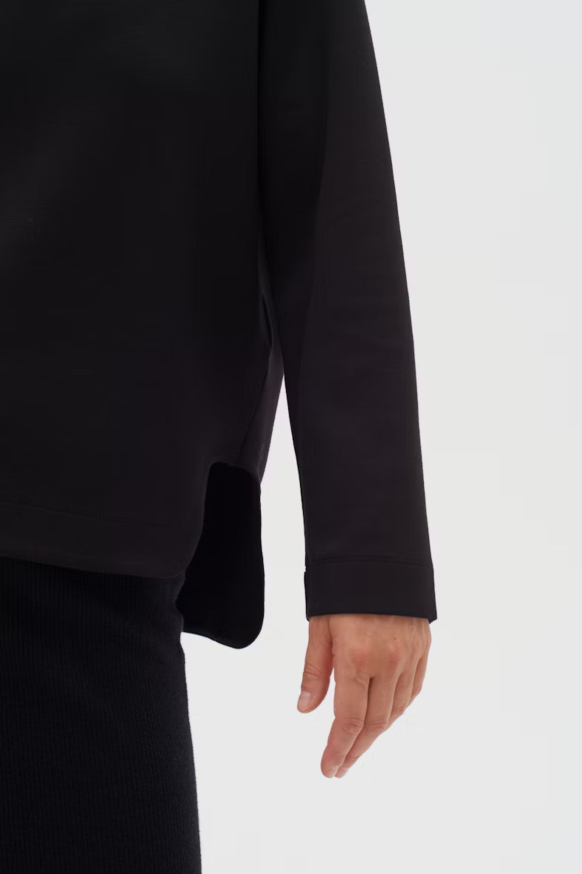 Gincent Pullover in Black