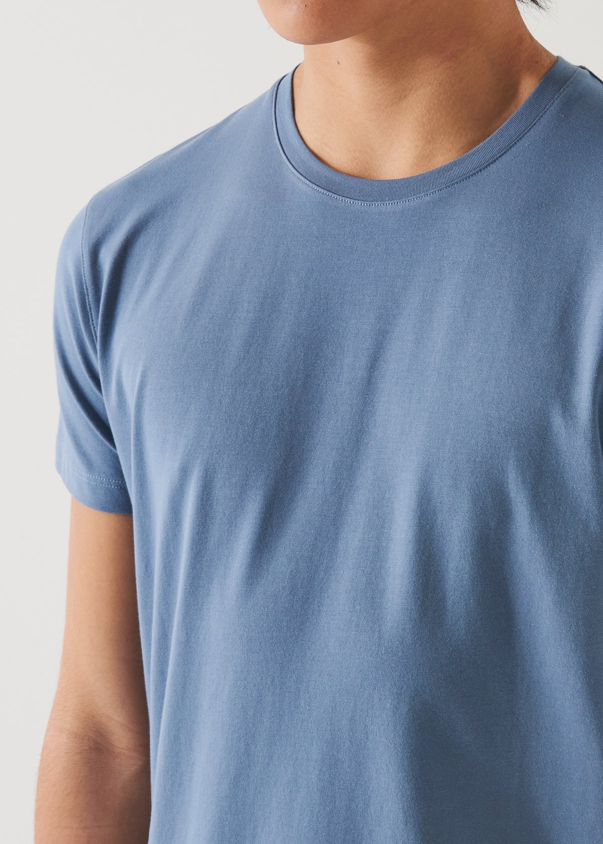 Patrick Assaraf Iconic Pima Cotton Stretch T-Shirt in Blue Steel