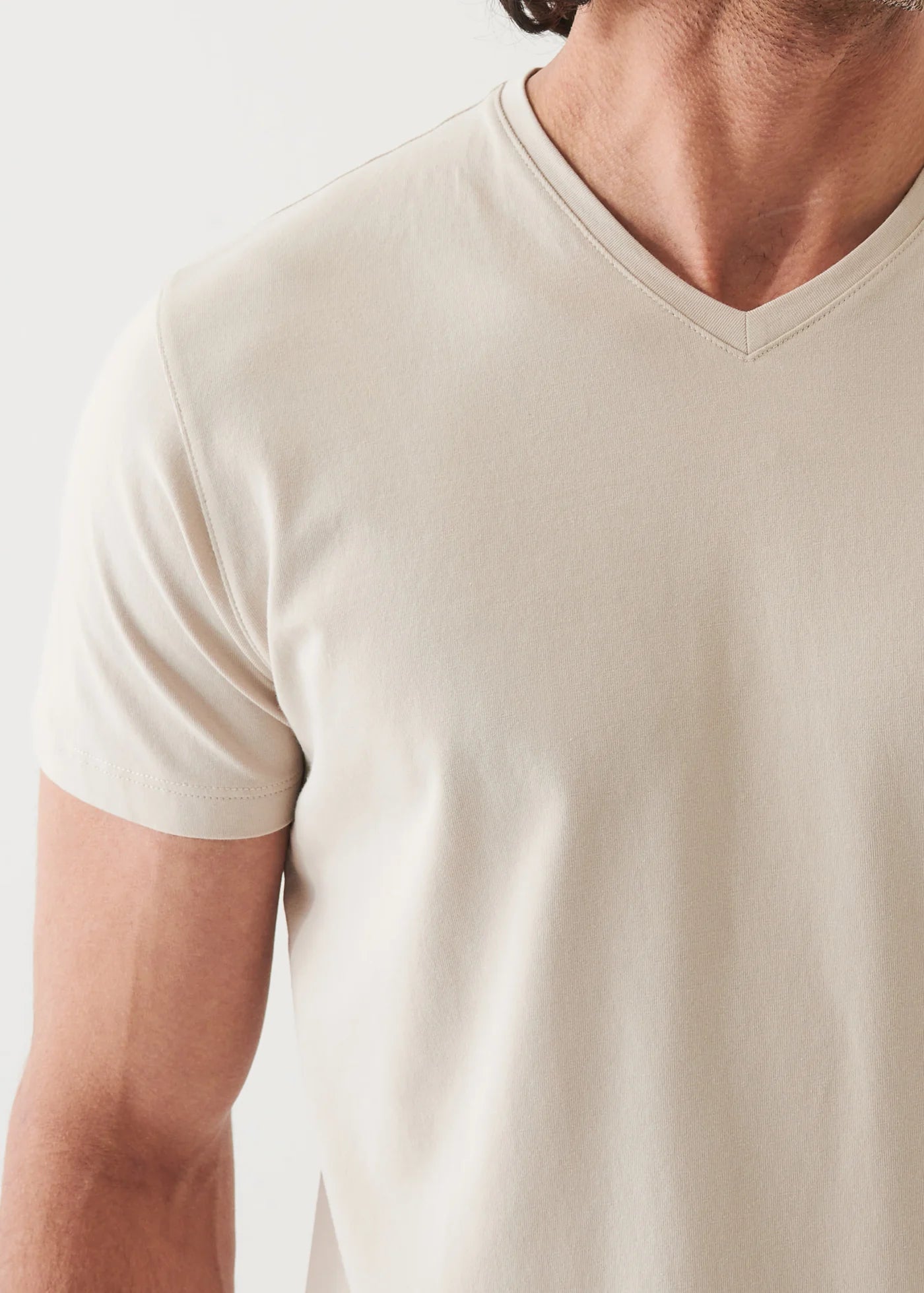 Patrick Assaraf Iconic V-Neck Pima Cotton Stretch T-Shirt in Wheat