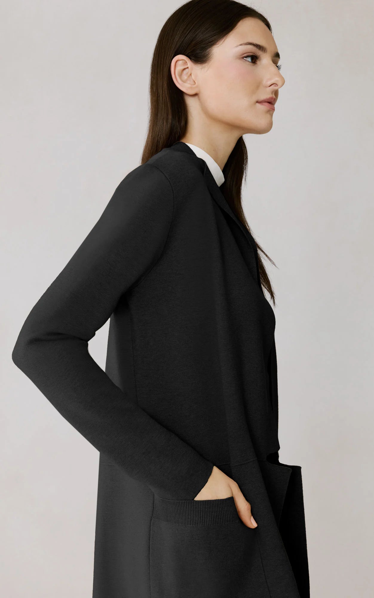 Benela Coatigan in Black