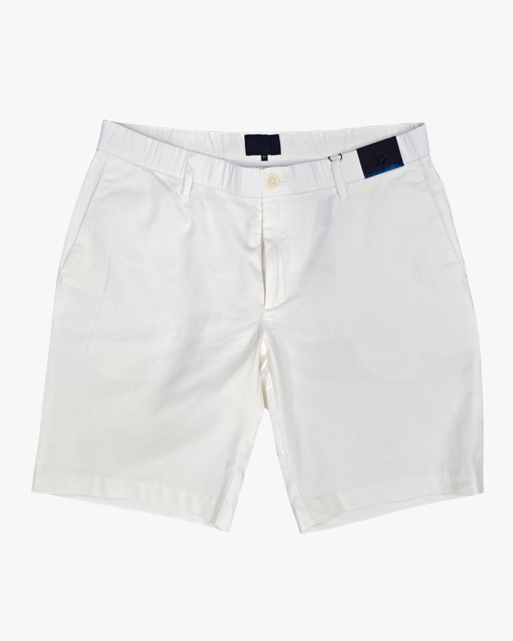 Oasis Bermuda Short in White LuxeFlex Twill