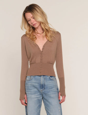 Simi Cardi in Cigar