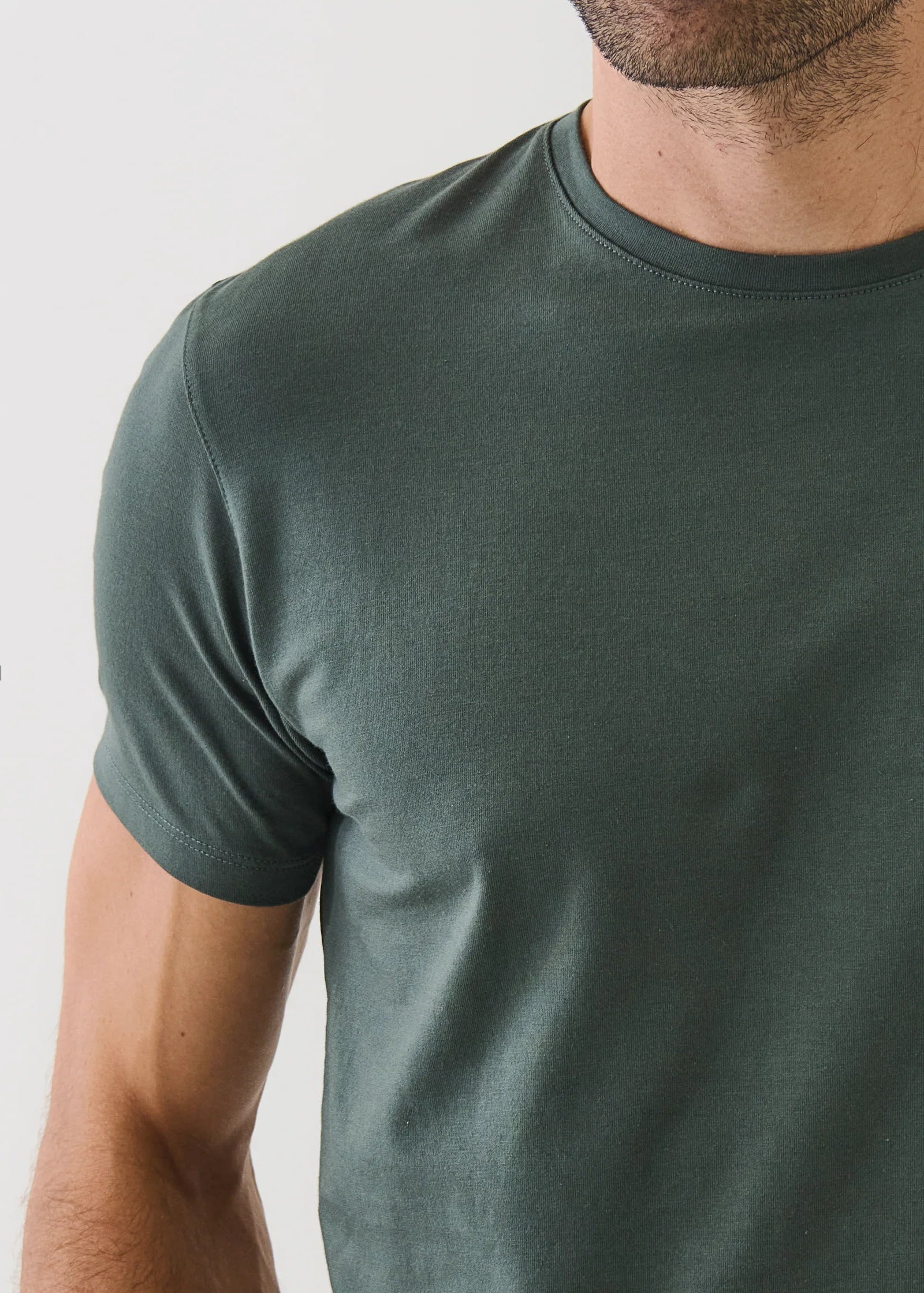 Iconic Pima Cotton Stretch T-Shirt in Seasonal Rainforest