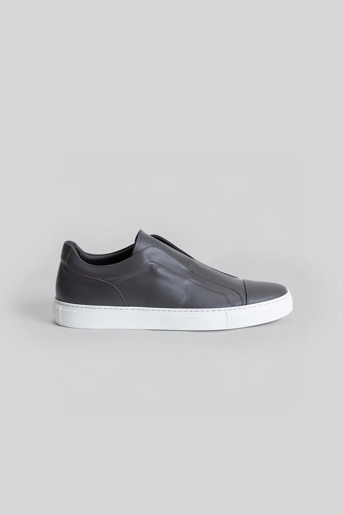 Delta Leather Sneaker in Taupe