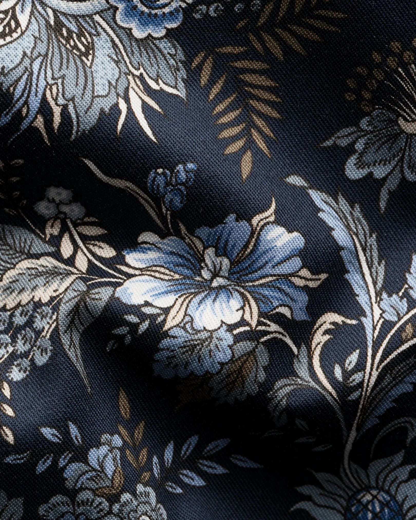 Signature Twill Dress Shirt in Blue Feature Floral Print