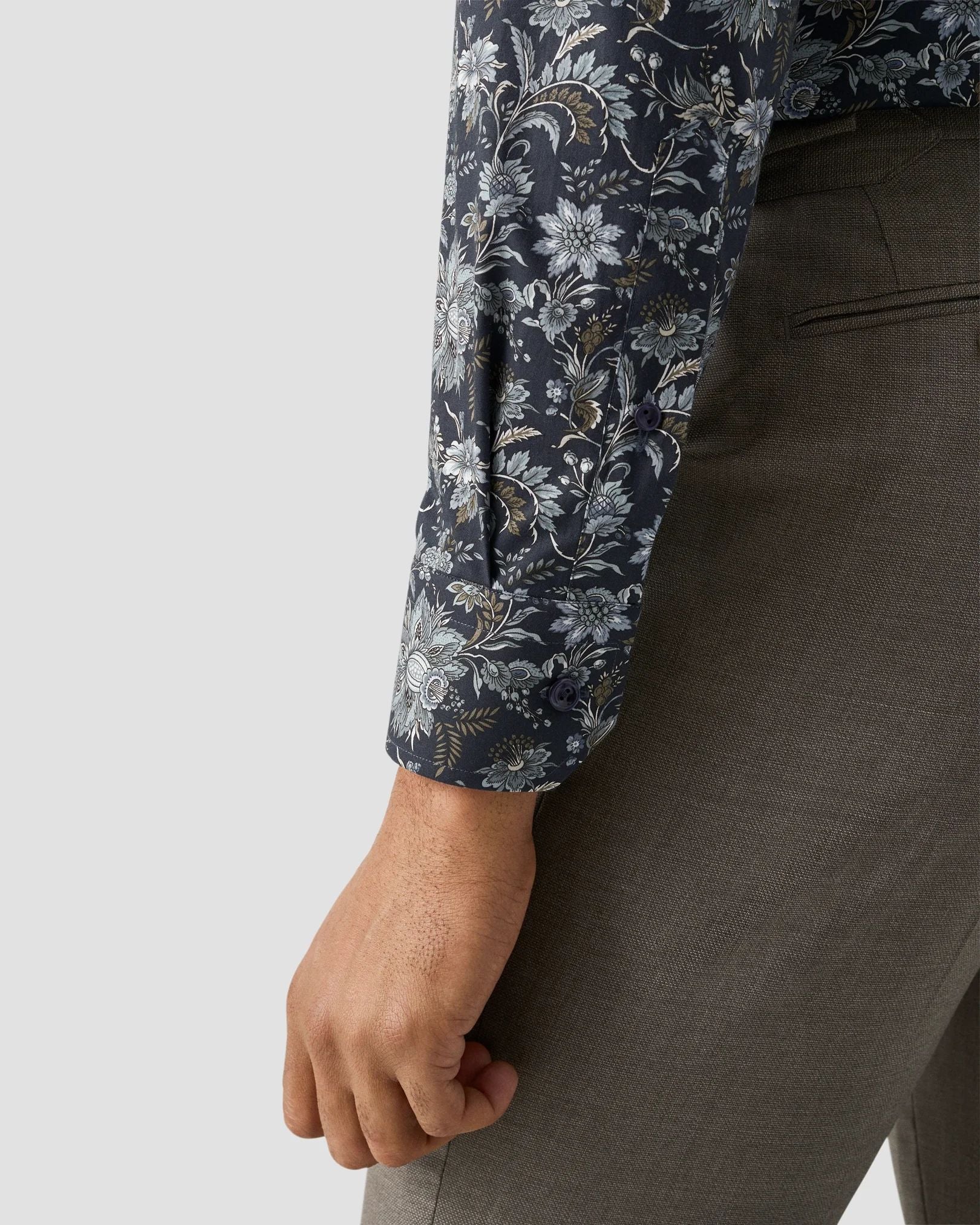 Signature Twill Dress Shirt in Blue Feature Floral Print