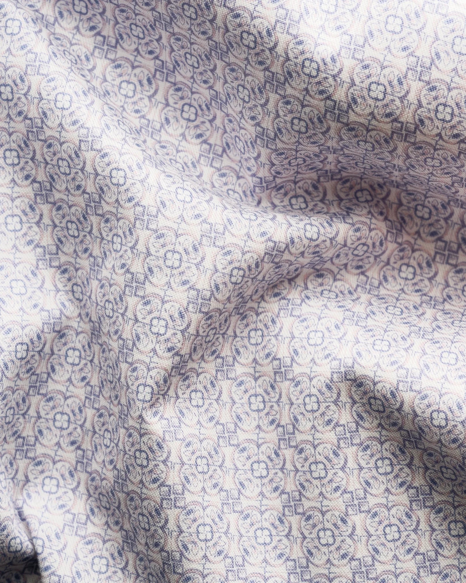 Geometric Signature Twill Paisley Effect in Lilac