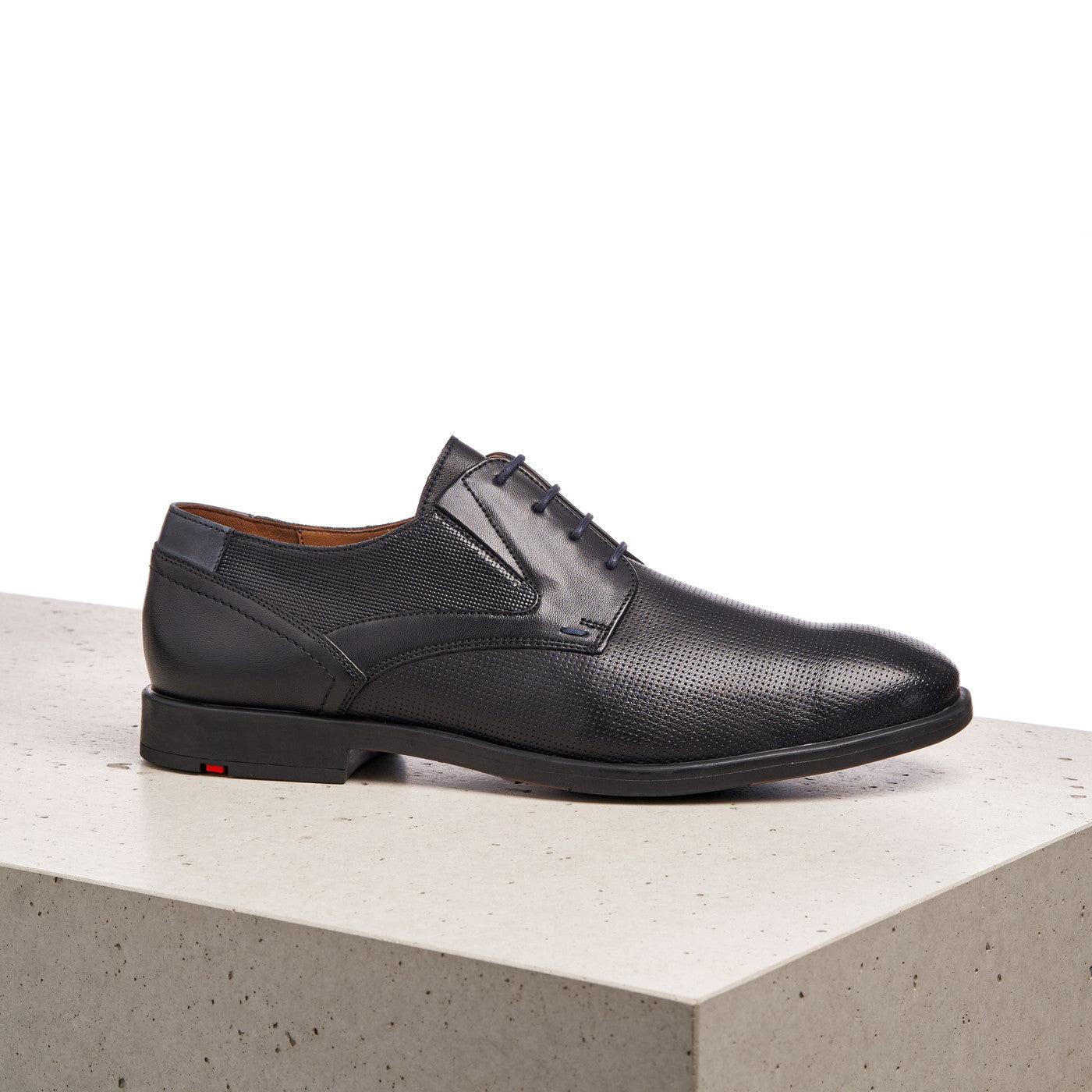 Cheap wide sales width shoes
